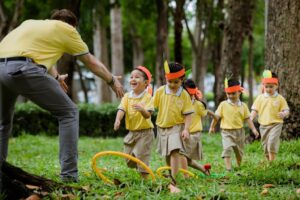 Khuyến Khích Trẻ Em Vận Động Mùa Hè: Những Hoạt Động Hữu Ích